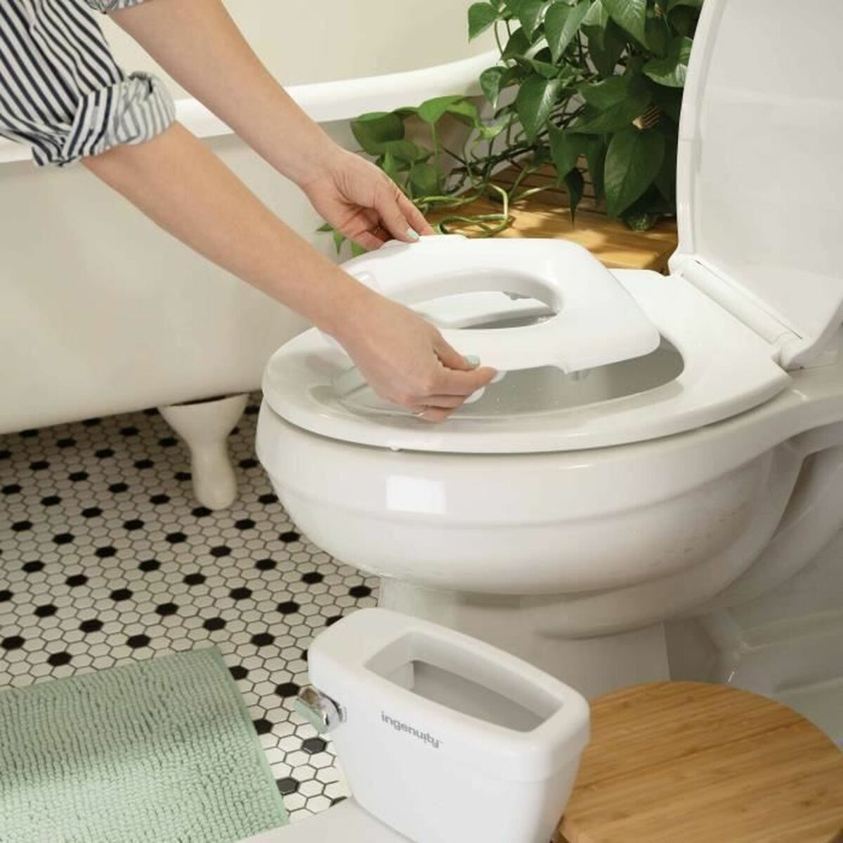 Oliță de noapte Ingenuity - Bebelus, Pisoare și scaune