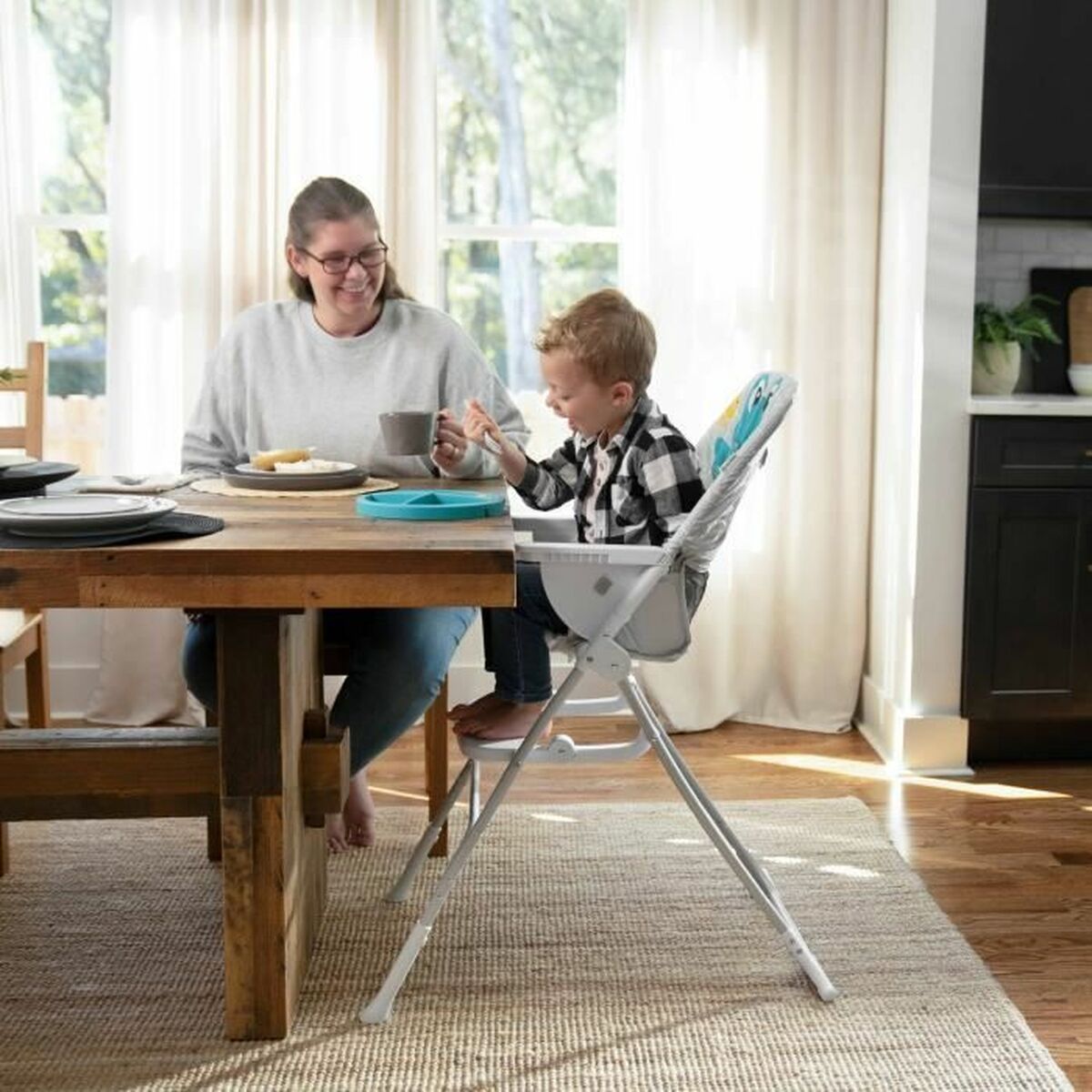 Scaun înalt - Bebelus, Alăptarea și hrănirea