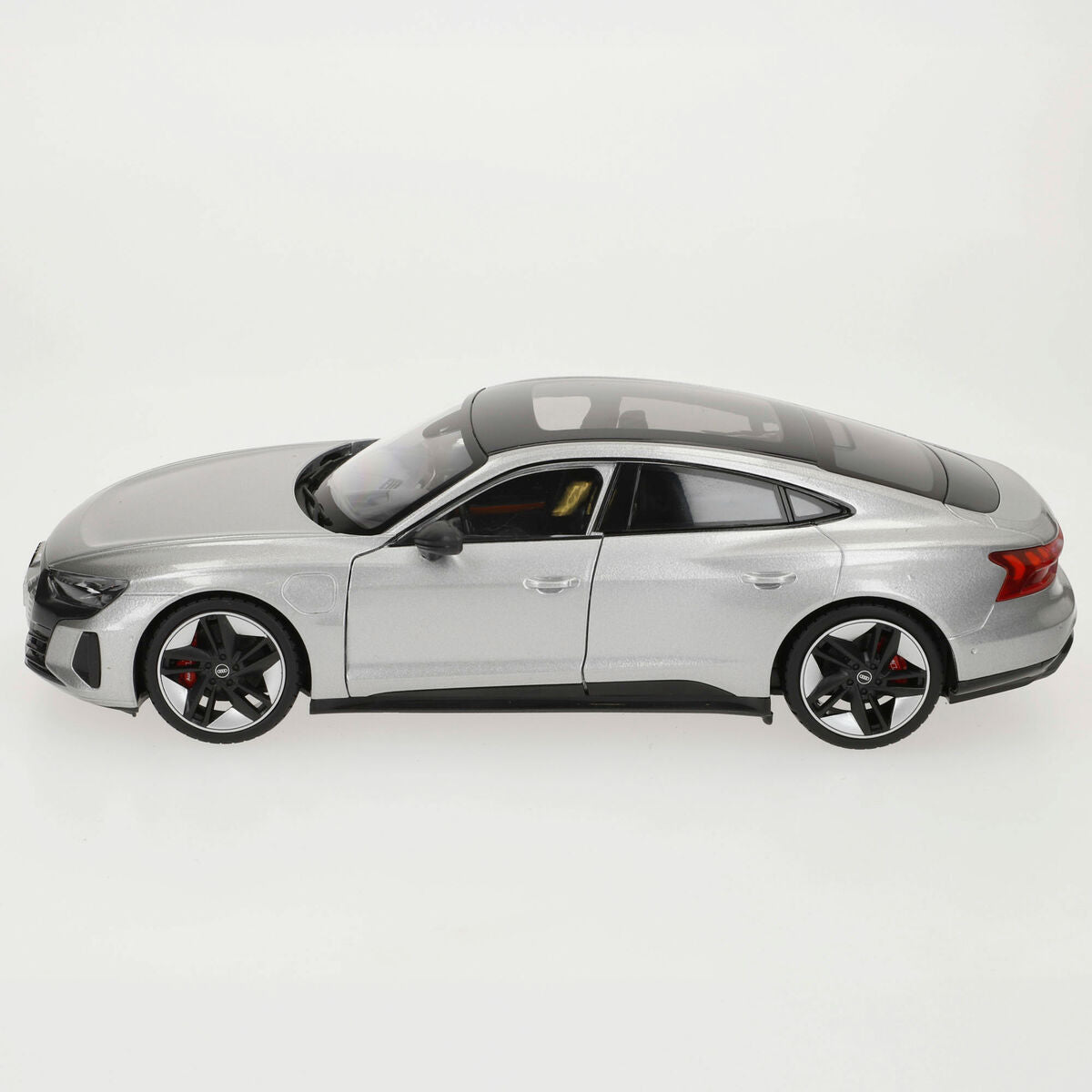Mașină Bburago GT-Audi RS E-TRON GT 2022 1:18 - Jucarii si jocuri, Vehicule