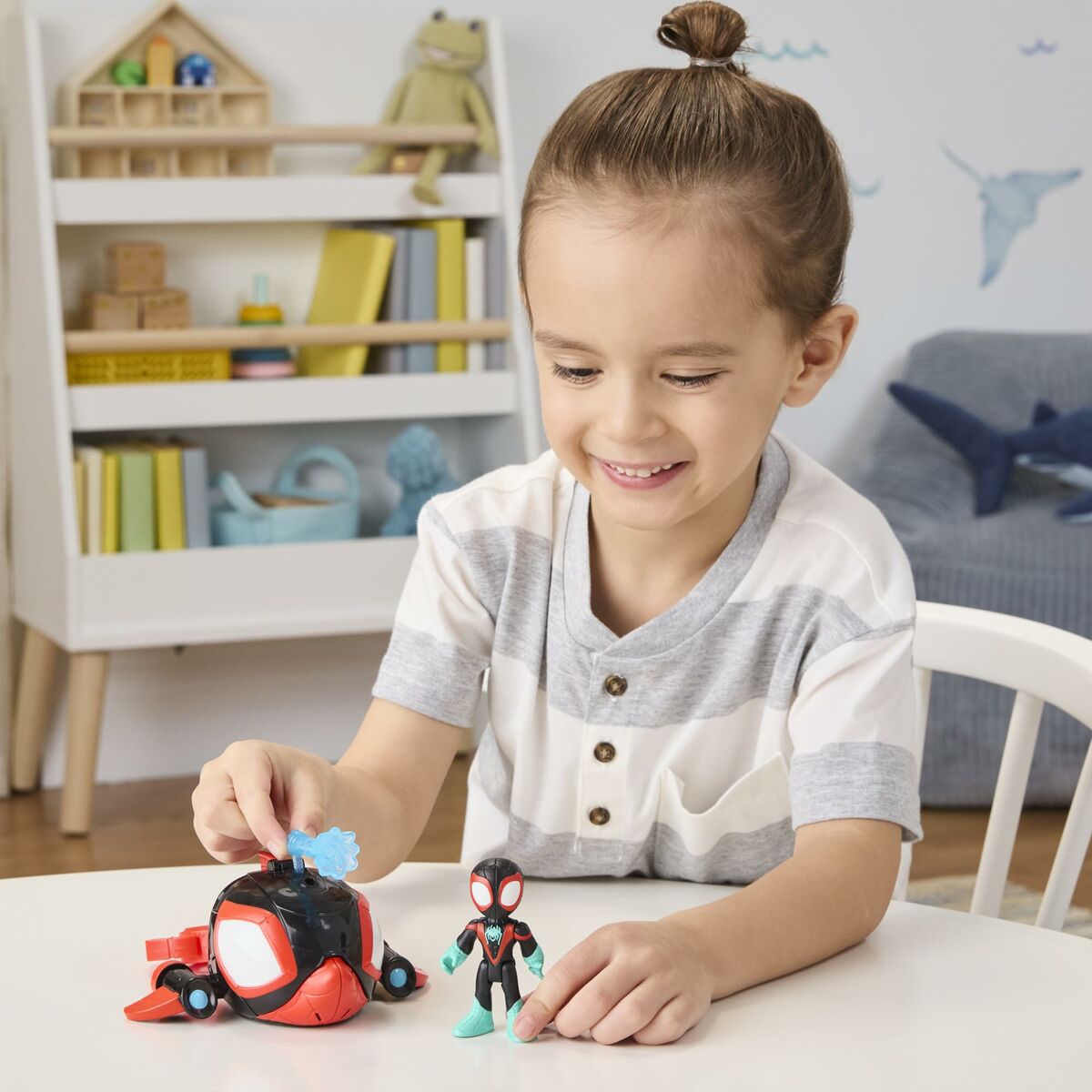 Figurină Hasbro - Jucarii si jocuri, Obiecte de colecție