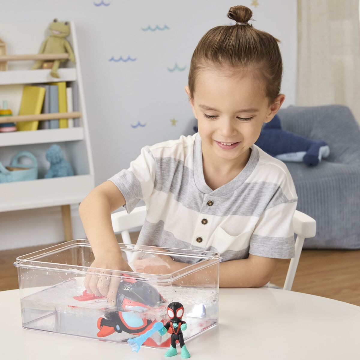 Figurină Hasbro - Jucarii si jocuri, Obiecte de colecție