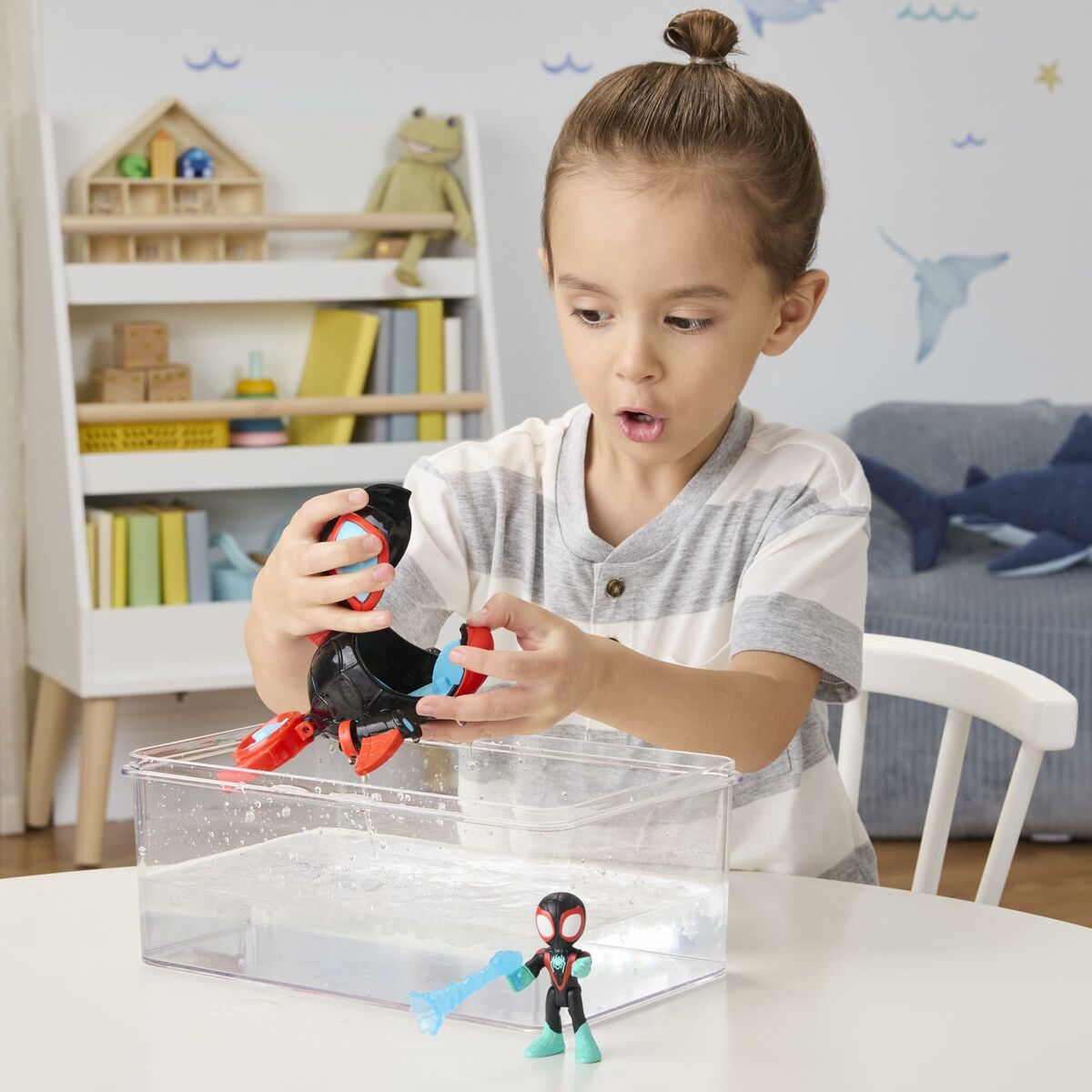 Figurină Hasbro - Jucarii si jocuri, Obiecte de colecție