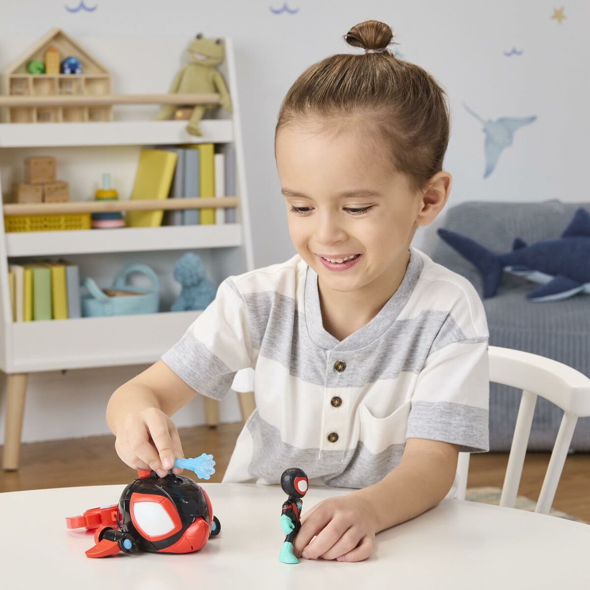 Figurină Hasbro - Jucarii si jocuri, Obiecte de colecție