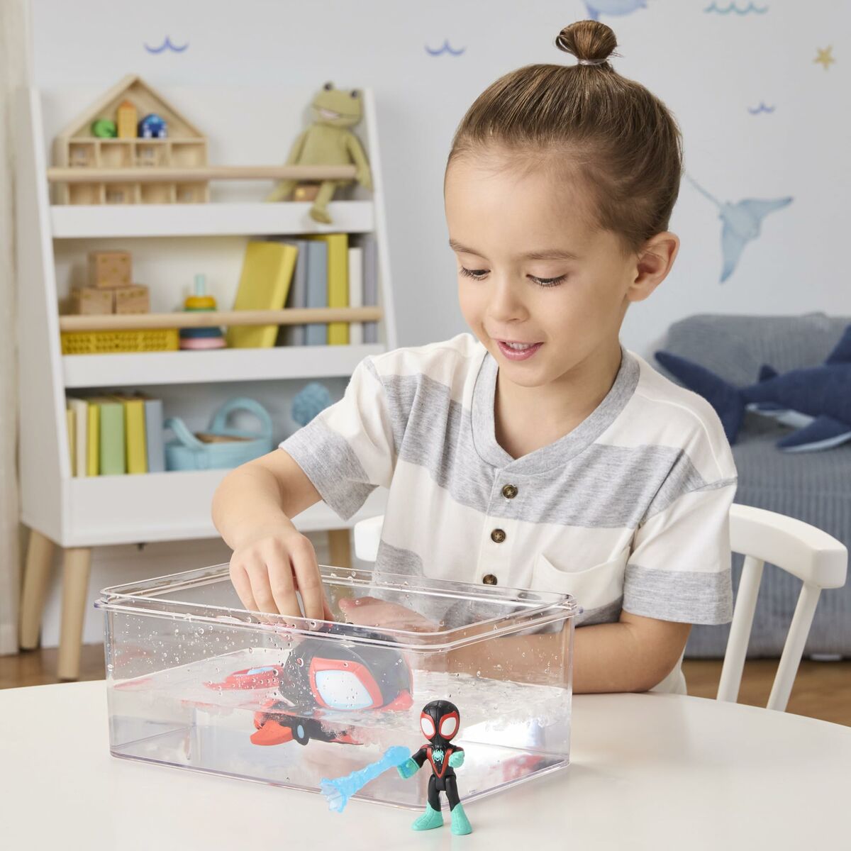 Figurină Hasbro - Jucarii si jocuri, Obiecte de colecție