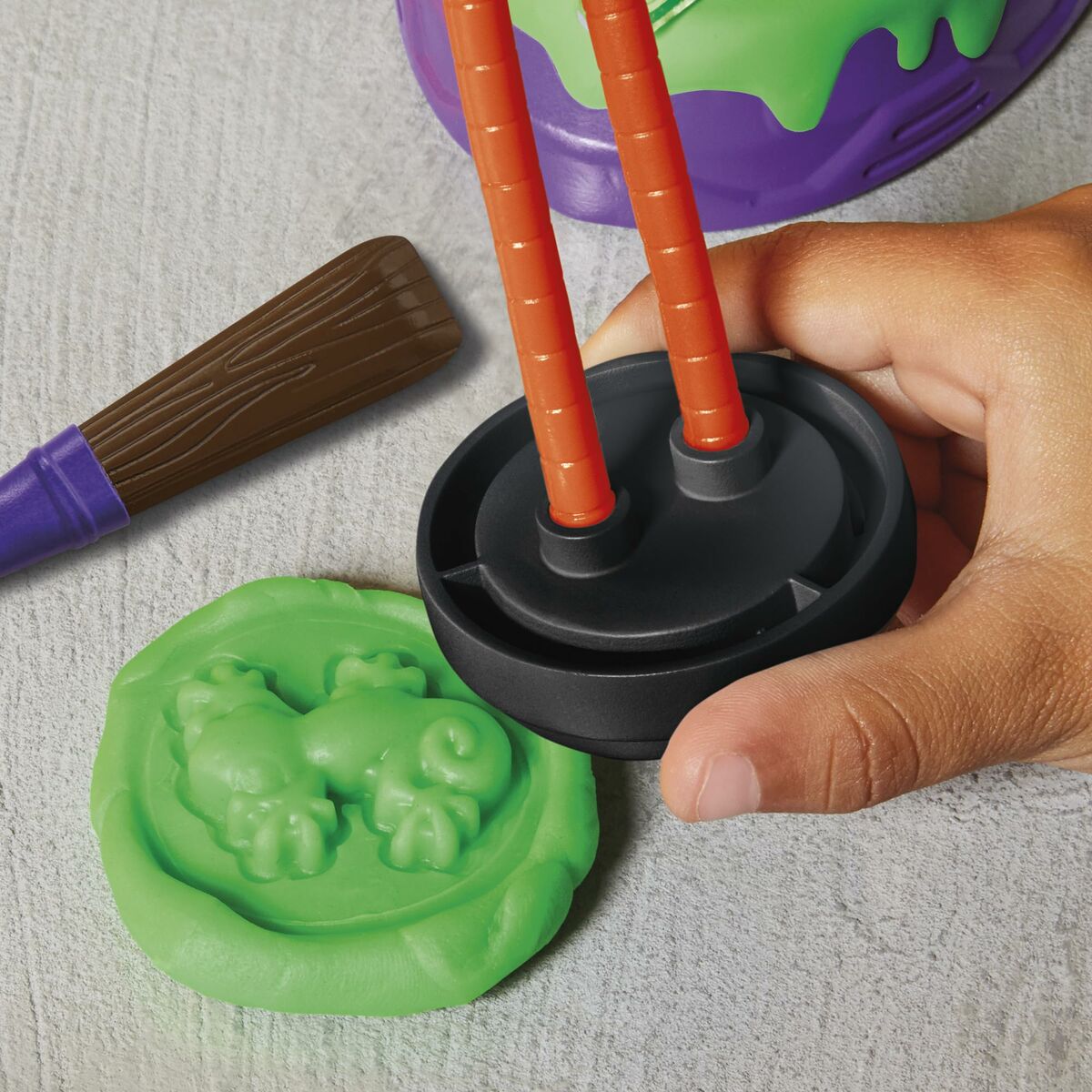 Joc de Plastilină Hasbro - Jucarii si jocuri, Activități creative