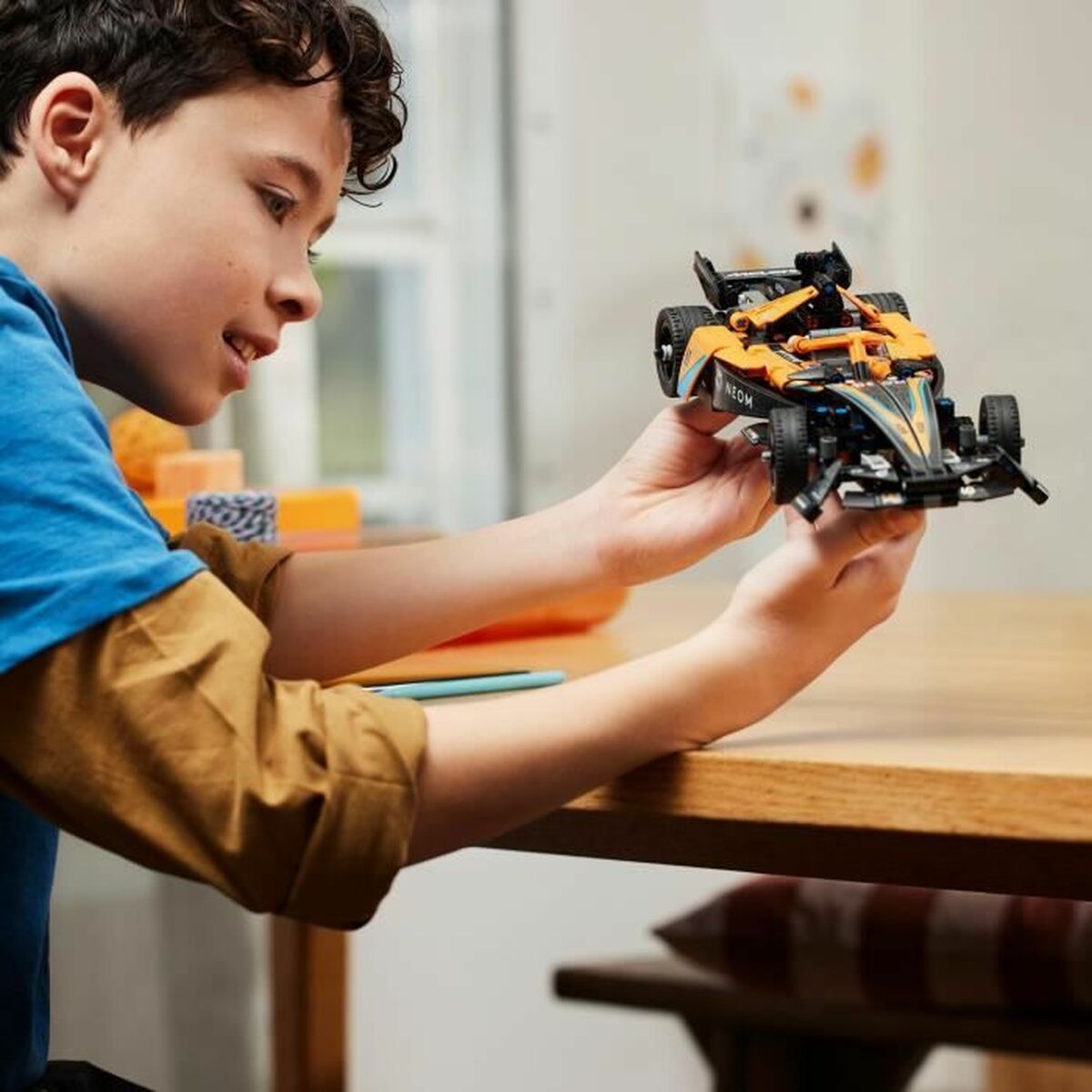 Set de Construcție Lego Technic 42169 NEOM McLaren Formula E Race Car Multicolor - Jucarii si jocuri