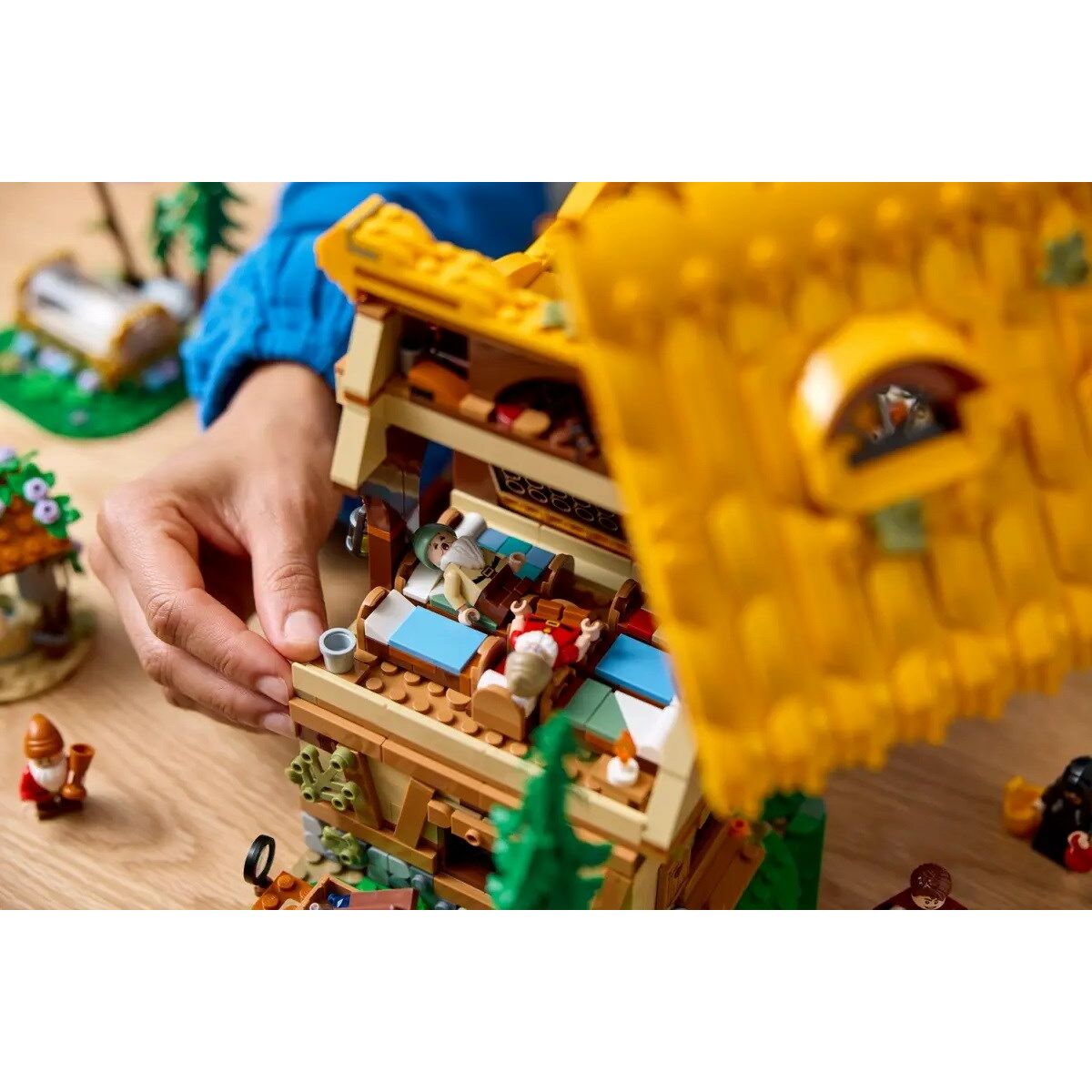 Set de Construcție Lego Casita de Blancanieves y los siete enanitos 2228 Piese - Jucarii si jocuri