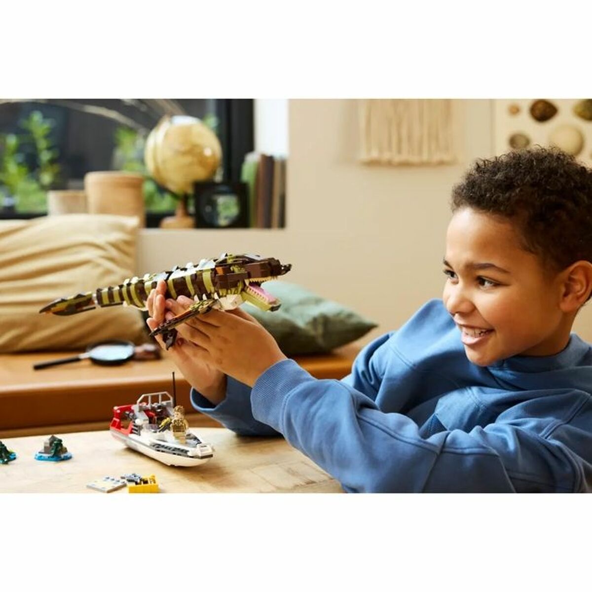 Set de Construcție Lego 76974 Jurassic World : Brick-Built Mosasaurus Boat Mission 858 Piese - Jucarii si jocuri