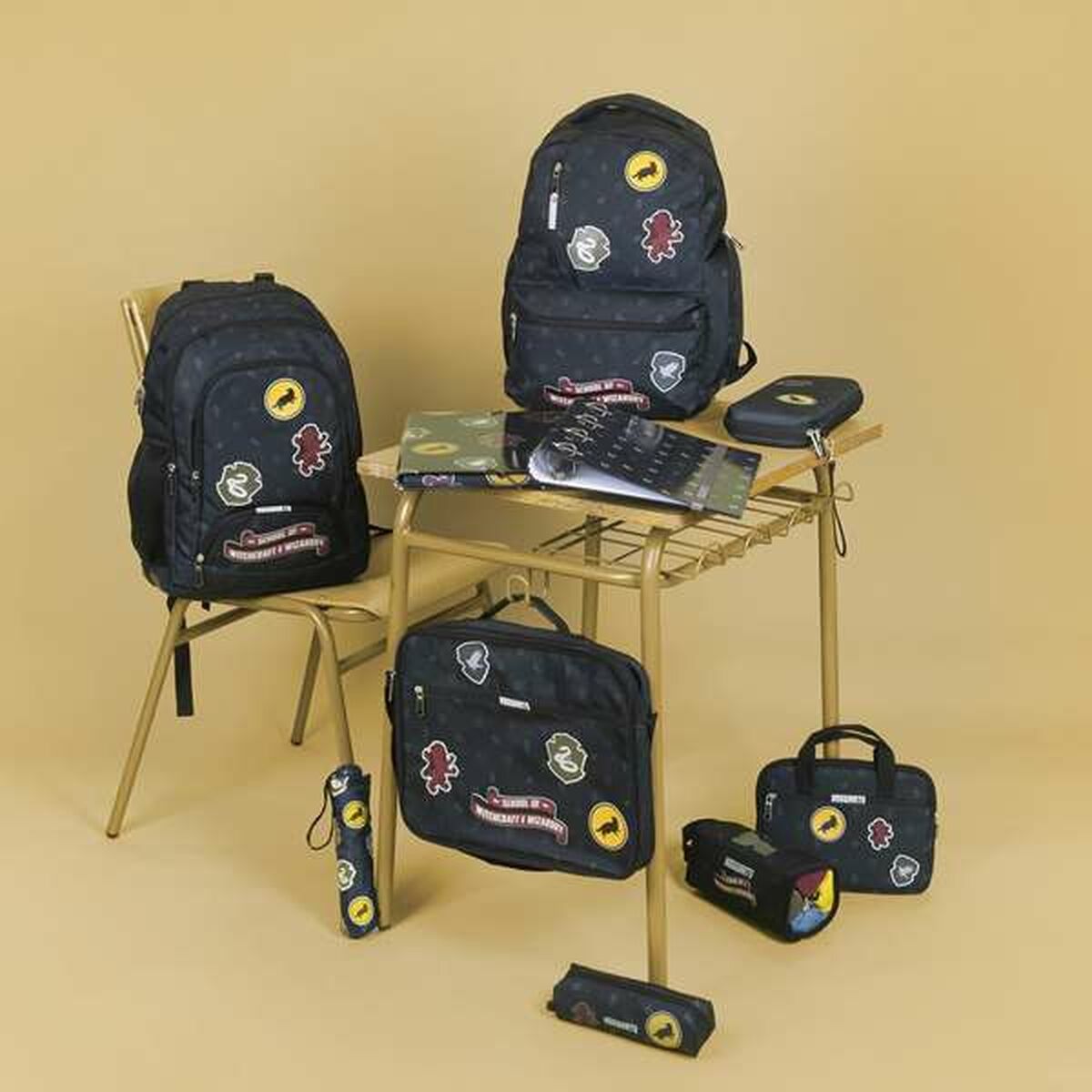 Carcasă pentru Nintendo Switch Harry Potter Multicolor - Electronică, Joc video