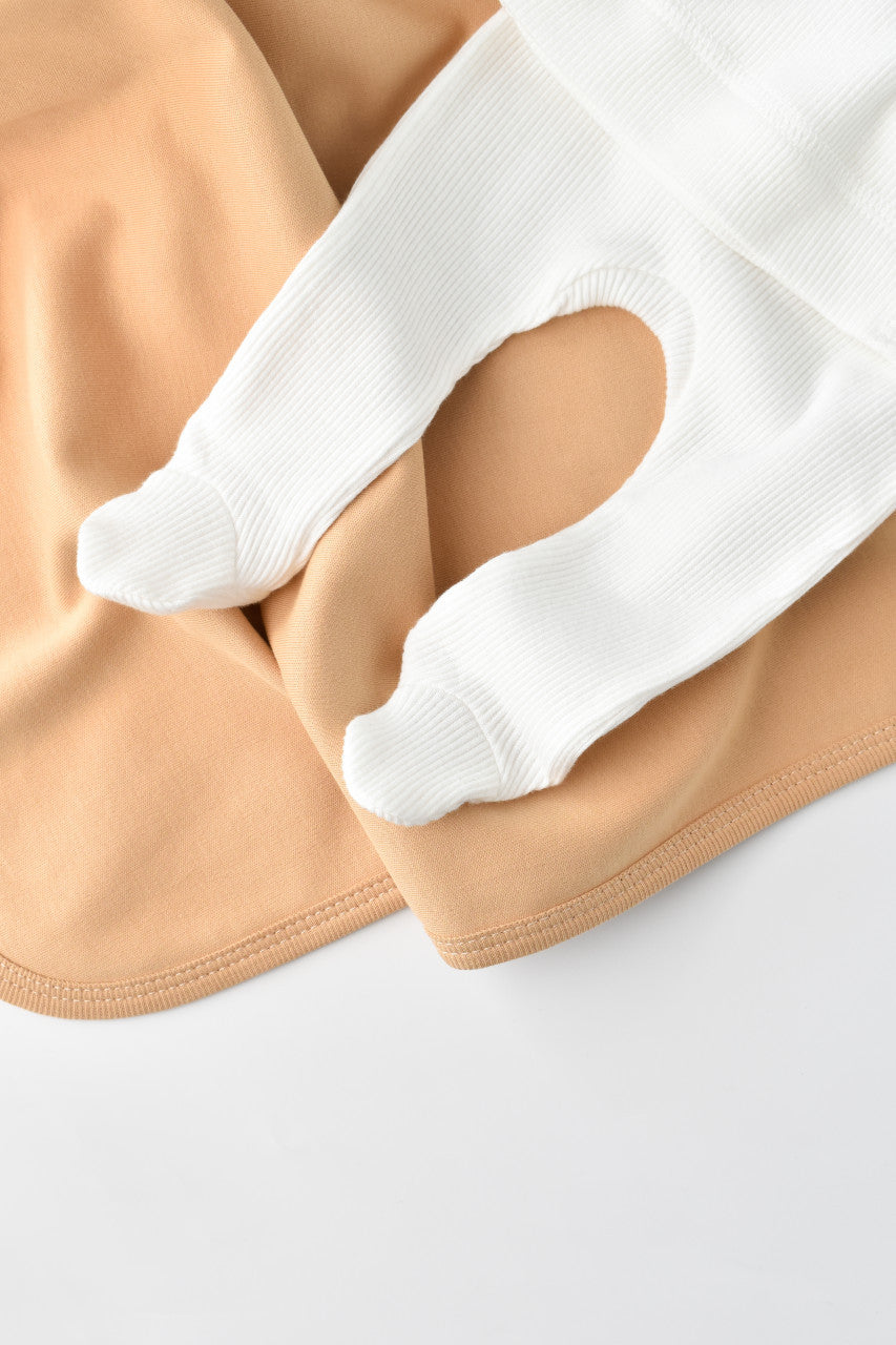 Set 4 piese: bluza, pantaloni, caciulita si manusi din bumbac organic si modal - Ecru, BabyCosy