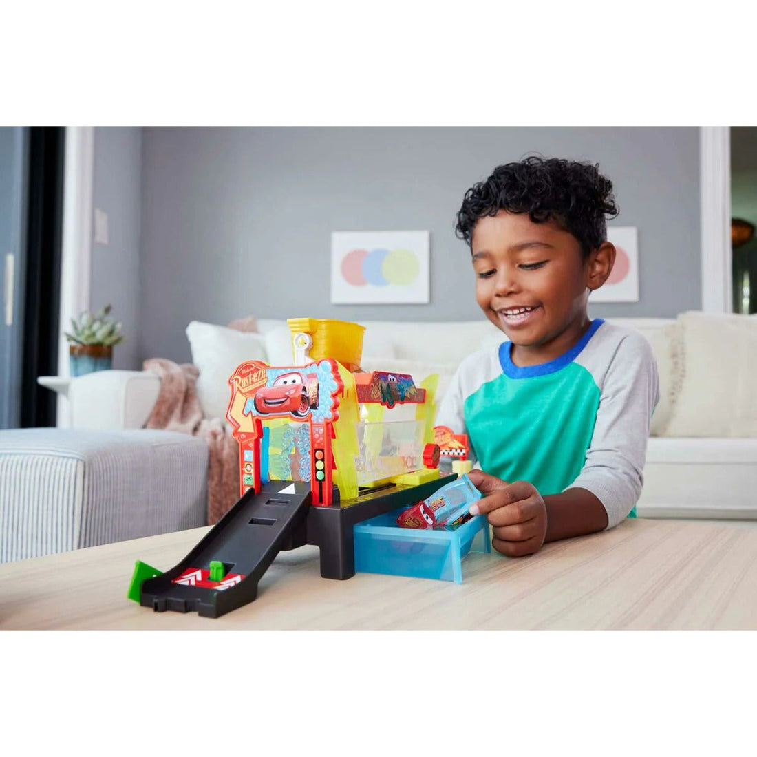 Hot Wheels acasă: cum creezi aventuri memorabile cu masinute hot wheels, piste hot wheels și cele mai cool masini hot wheels