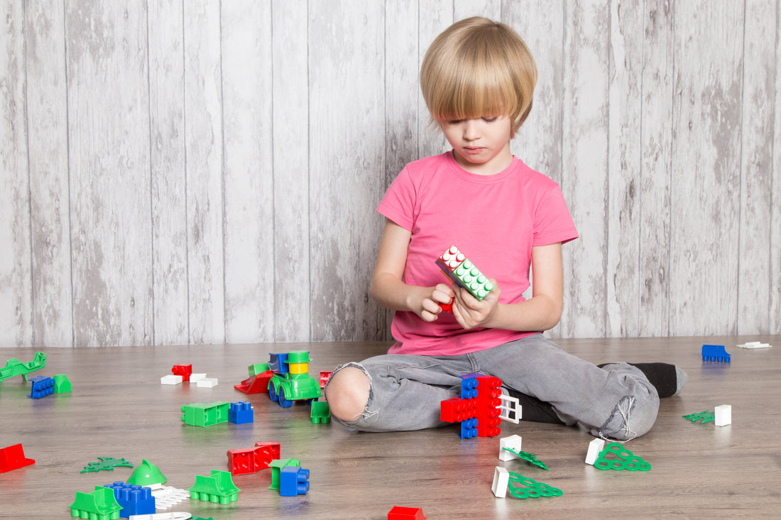 5 jucarii educative care fac diferenta in dezvoltarea copilului pana la 7 ani