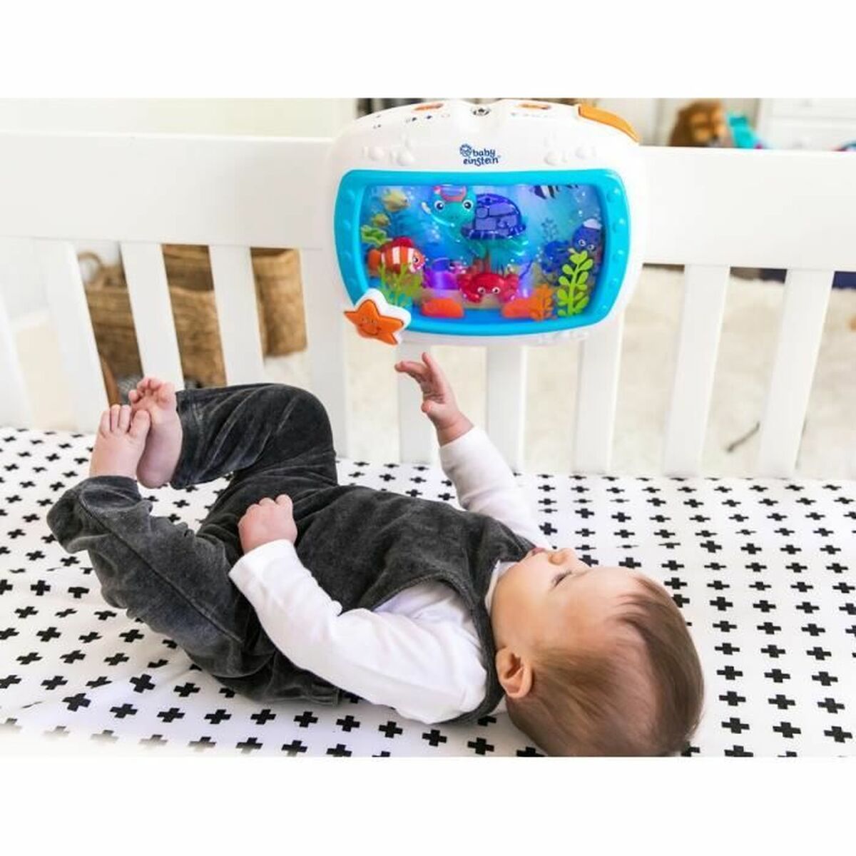 Jucărie pentru pătuț suspendată Baby Einstein Sea Dreams Soother - Bebelus, Dormitor