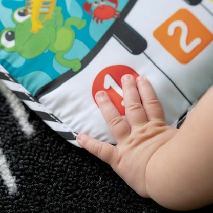 Pernă Baby Einstein Ocean Explorers Neptune's Kick & Explore Muzical - Bebelus, Jucăriile copilăriei timpurii