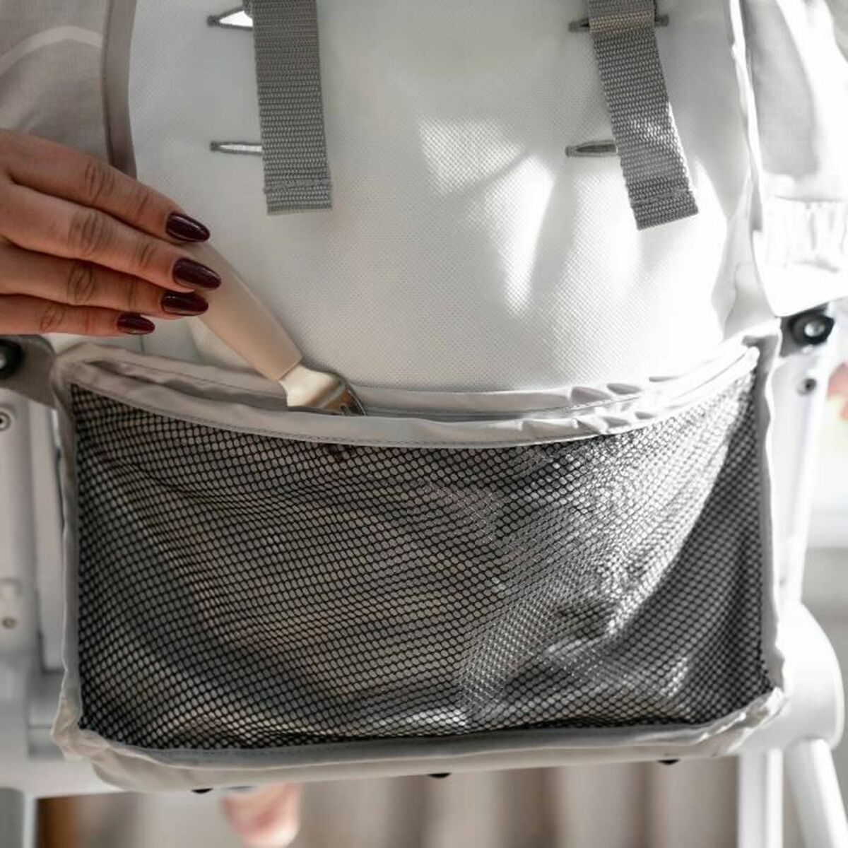 Scaun înalt - Bebelus, Alăptarea și hrănirea