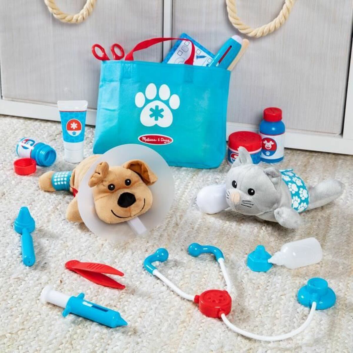 Trusă medicală de jucărie cu accesorii Melissa & Doug - Jucarii si jocuri, Imitații de jocuri