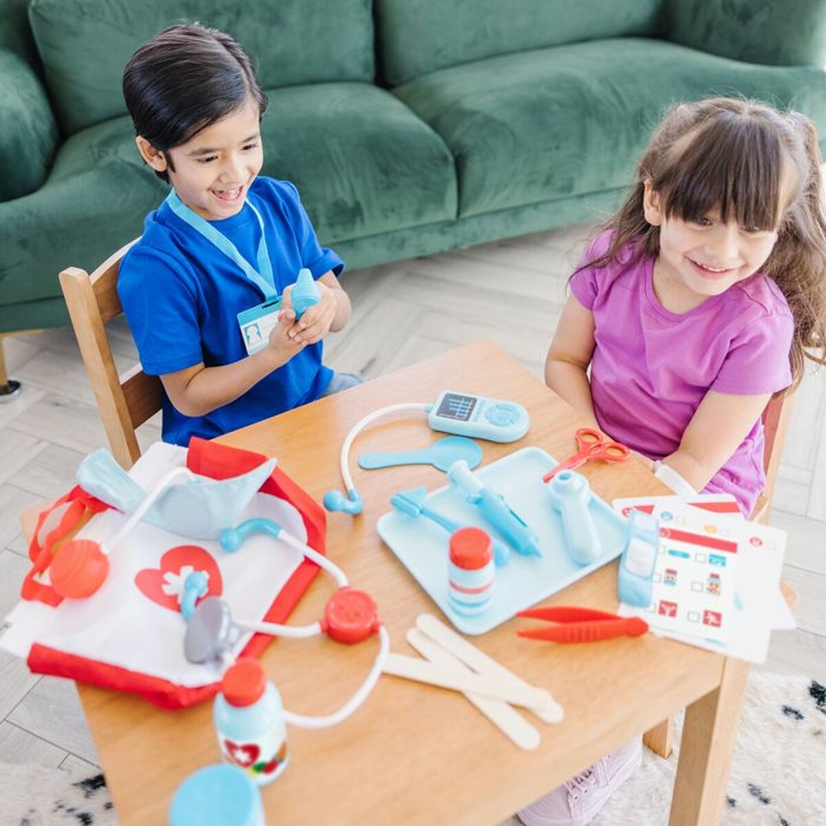 Trusă medicală de jucărie cu accesorii Melissa & Doug 25 Piese - Jucarii si jocuri, Imitații de jocuri