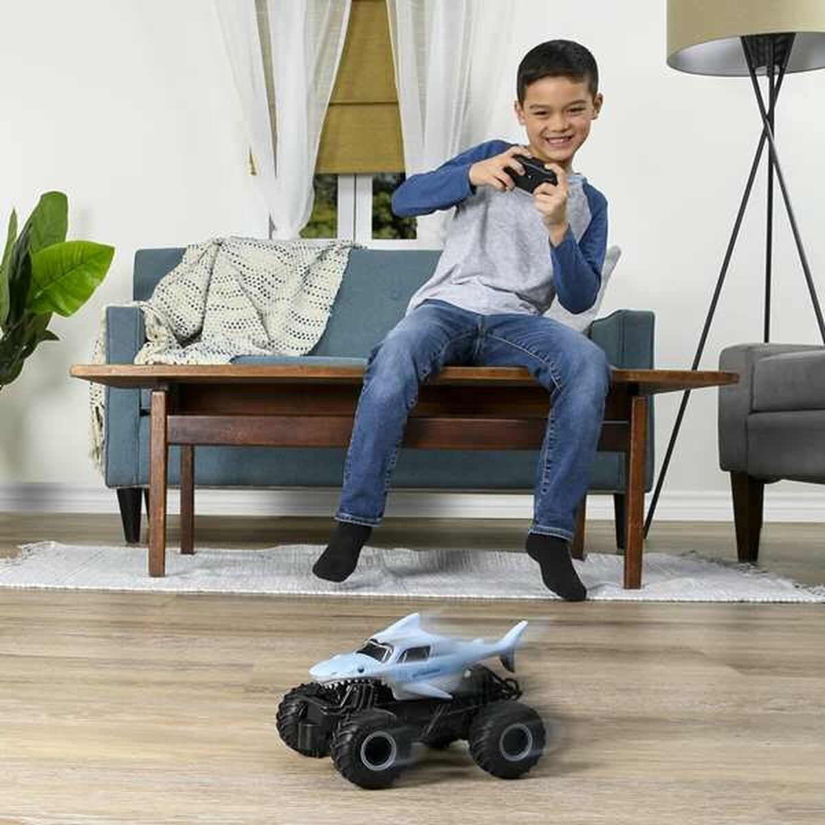 Mașină Radio Control Monster Jam Megalodon 1:24 - Jucarii si jocuri, Vehicule