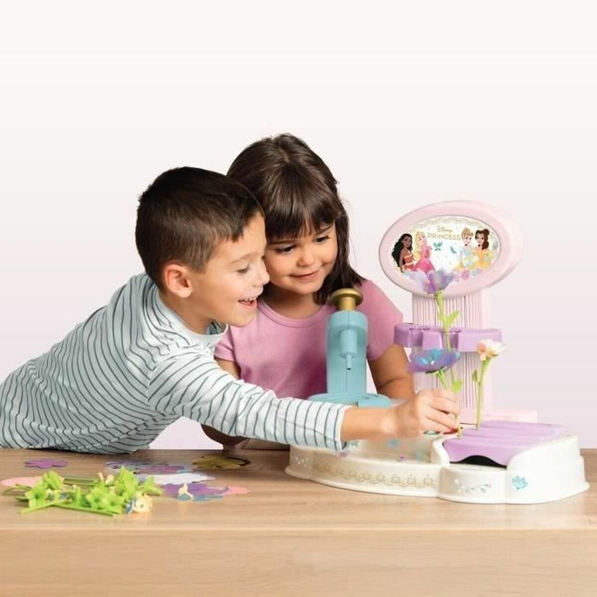 Atelier/Târg de Flori Smoby Disney Princess, Kit de Creație Buchete, 88 Accesorii, 3+ Ani - Jucarii si jocuri, Imitații de jocuri