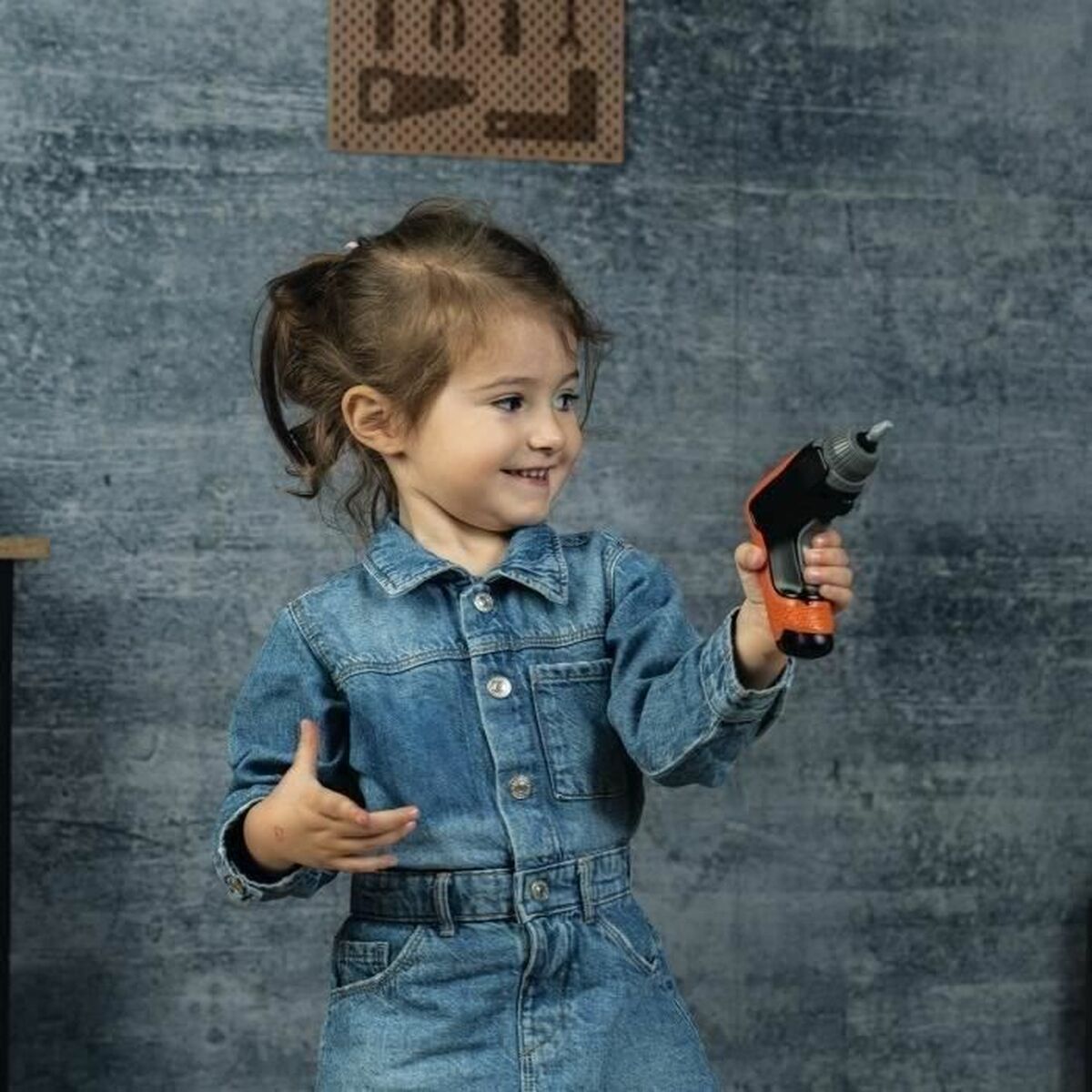 Atelier/Bancă de Lucru Smoby Black+Decker cu Macara, Set de Scule 95 Piese - Jucarii si jocuri, Imitații de jocuri