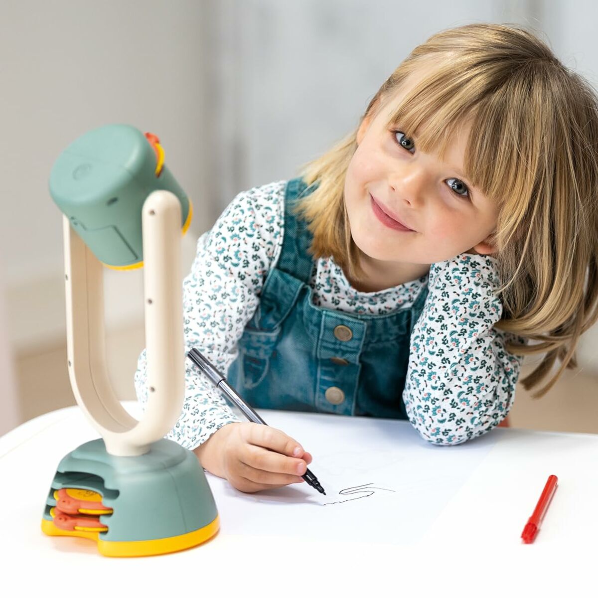 Proiector de Desen Smoby, 192 Modele (3 Cartușe), Lampă Ajustabilă, Ideal pentru Copii 4+ Ani - Jucarii si jocuri, Imitații de jocuri