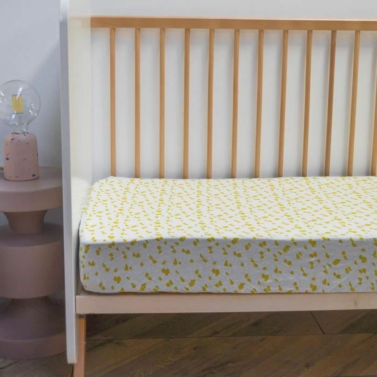 Cearsaf cu elastic Domiva cu buline - Bebelus, Dormitor