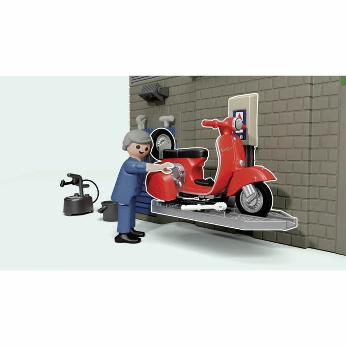Playset Playmobil Vespa Retro Garage - Jucarii si jocuri, Păpuși și figurine