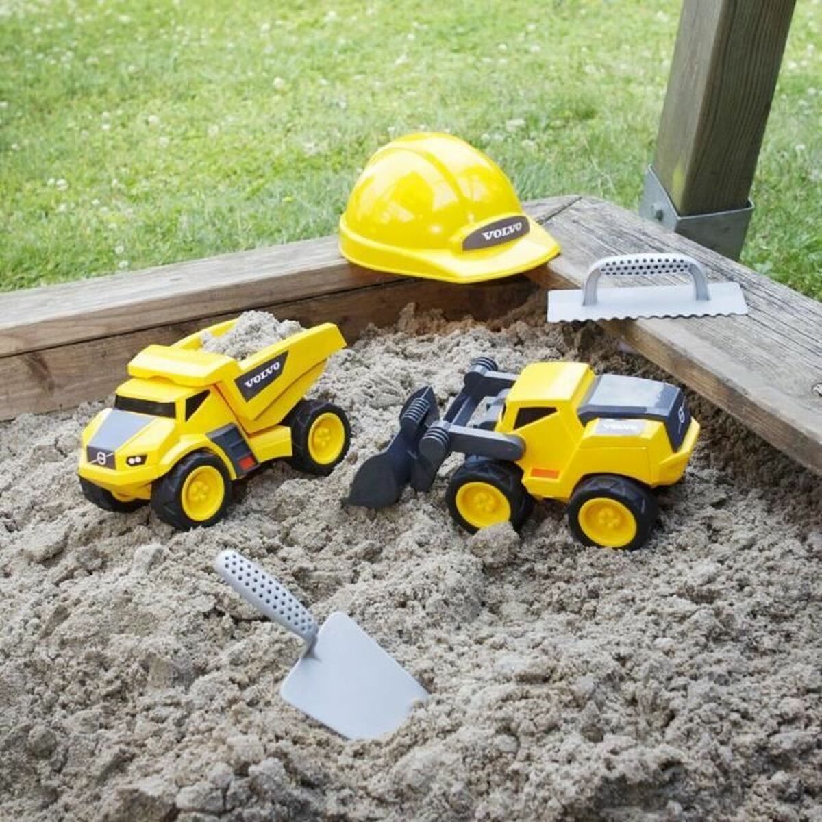 Set de jucării de plajă Klein Volvo Power Galben - Jucarii si jocuri, În aer liber și sport