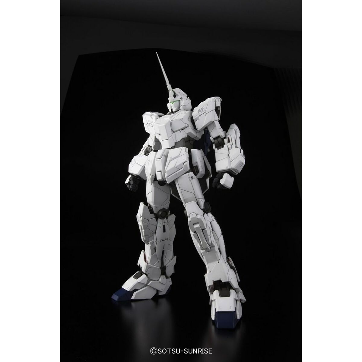 Figurine de Acțiune Bandai PG 1/60 UNICORN GUNDAM Animație și anime (animație japoneză) - Jucarii si jocuri, Păpuși și figurine