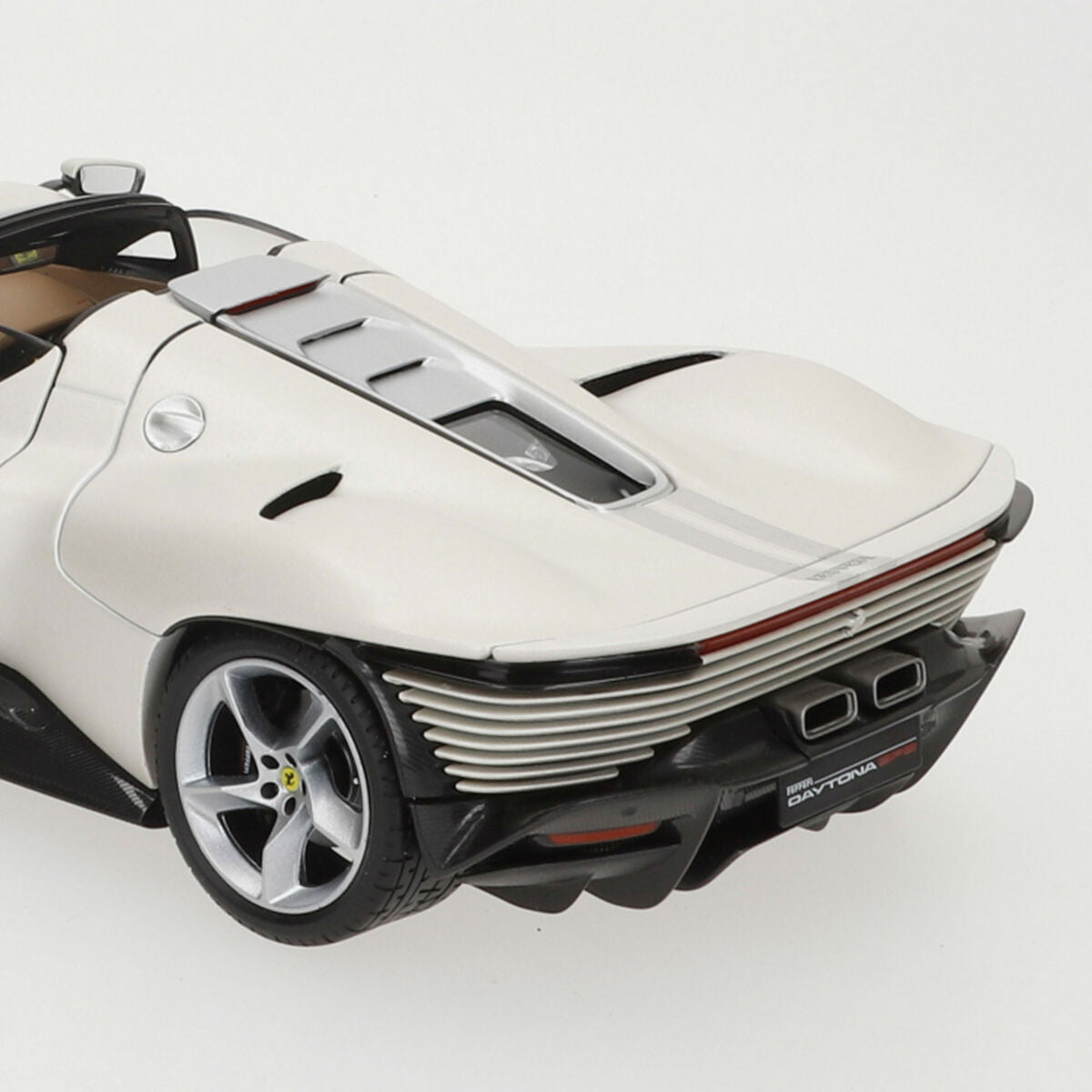 Mașină Bburago Ferrari Daytona SP 1:18 - Jucarii si jocuri, Vehicule