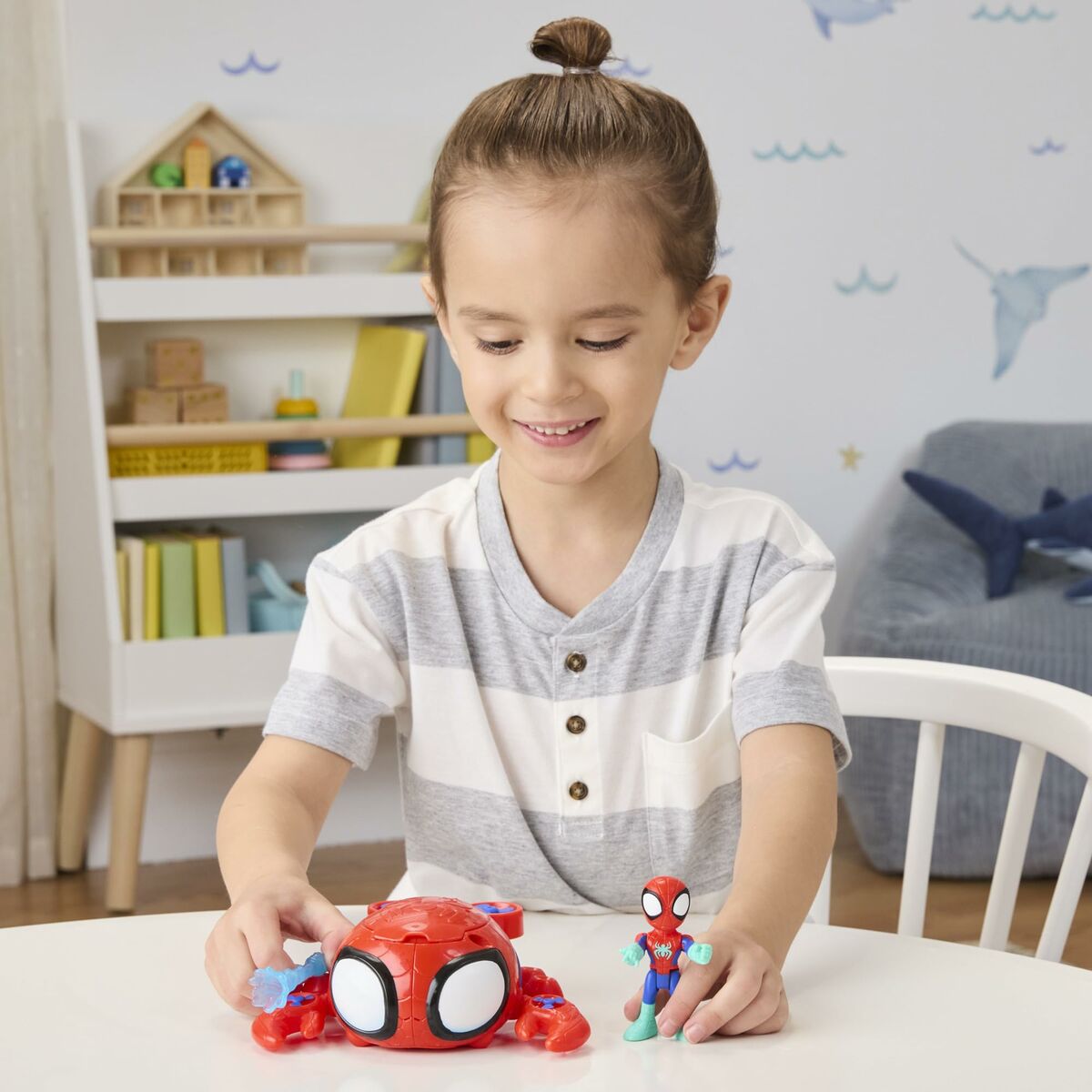 Figurină Hasbro - Jucarii si jocuri, Obiecte de colecție