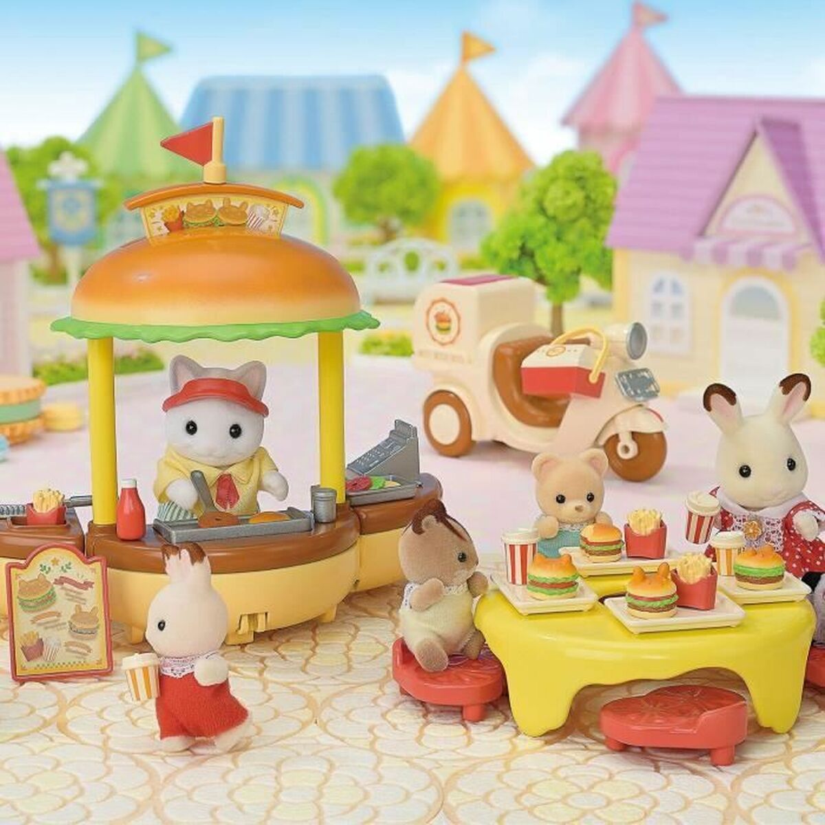 Accesorii pentru căsuțe de păpuși Sylvanian Families Puesto de hamburguesas - Papa Latte Cat y Scooter 30 Piese - Jucarii si jocuri, Păpuși și figurine