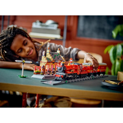 Set de Construcție Lego HARRY POTTER 76423 Hogwarts Express & Hogsmeade Station 1074 Piese - Jucarii si jocuri