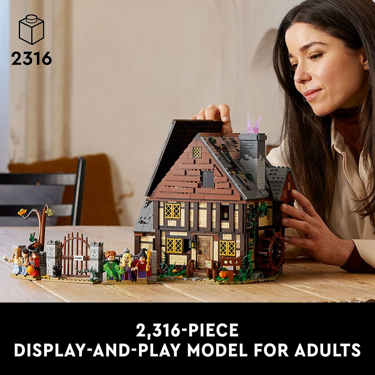 Set de Construcție Lego Disney Hocus Pocus - Sanderson Sisters' Cottage 21341 2316 Piese - Jucarii si jocuri
