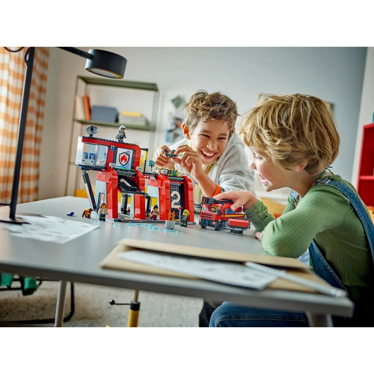 Playset Lego 60414 Fire station with Fire engine - Jucarii si jocuri, Păpuși și figurine