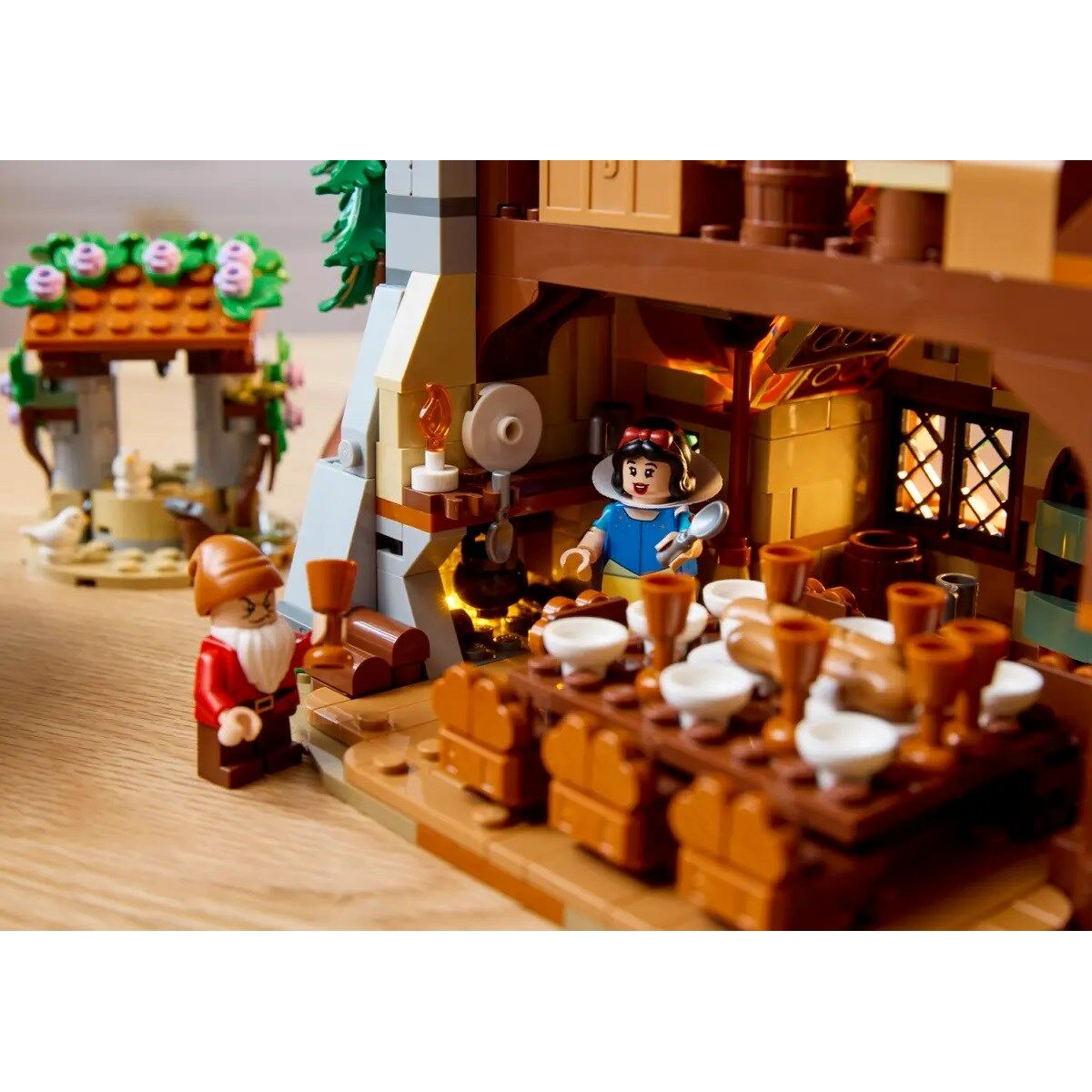Set de Construcție Lego Casita de Blancanieves y los siete enanitos 2228 Piese - Jucarii si jocuri