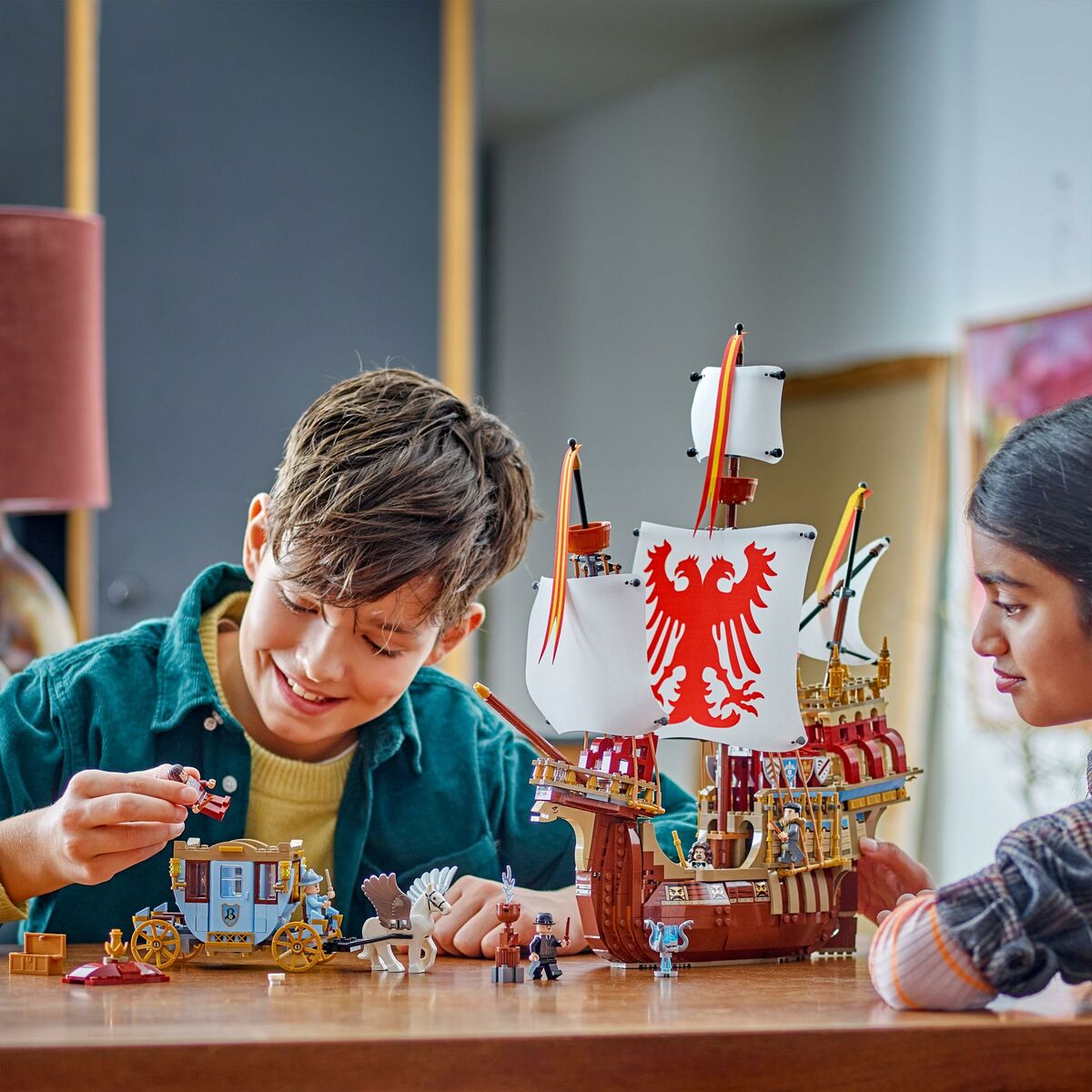 Set de Construcție Lego HARRY POTTER 76440 TriWizard Tournament: The Arrival 1229 Piese - Jucarii si jocuri