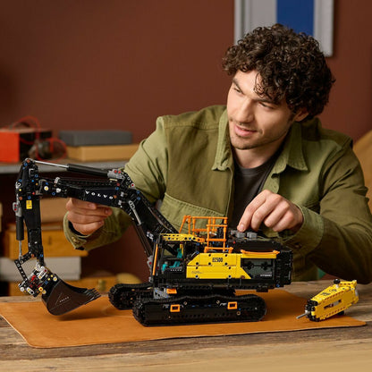 Set de Construcție Lego 42215 Volvo EC500 Hybrid Excavator 2359 Piese - Jucarii si jocuri