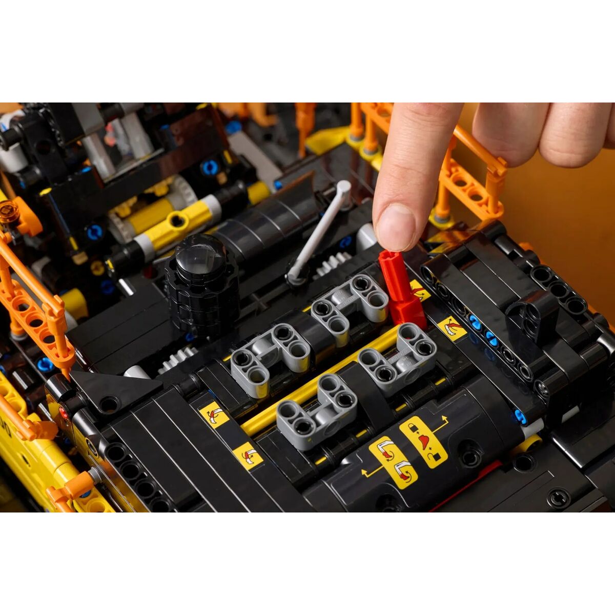 Set de Construcție Lego TECHNIC 42215 Volvo EC500 Hybrid 2359 Piese - Jucarii si jocuri