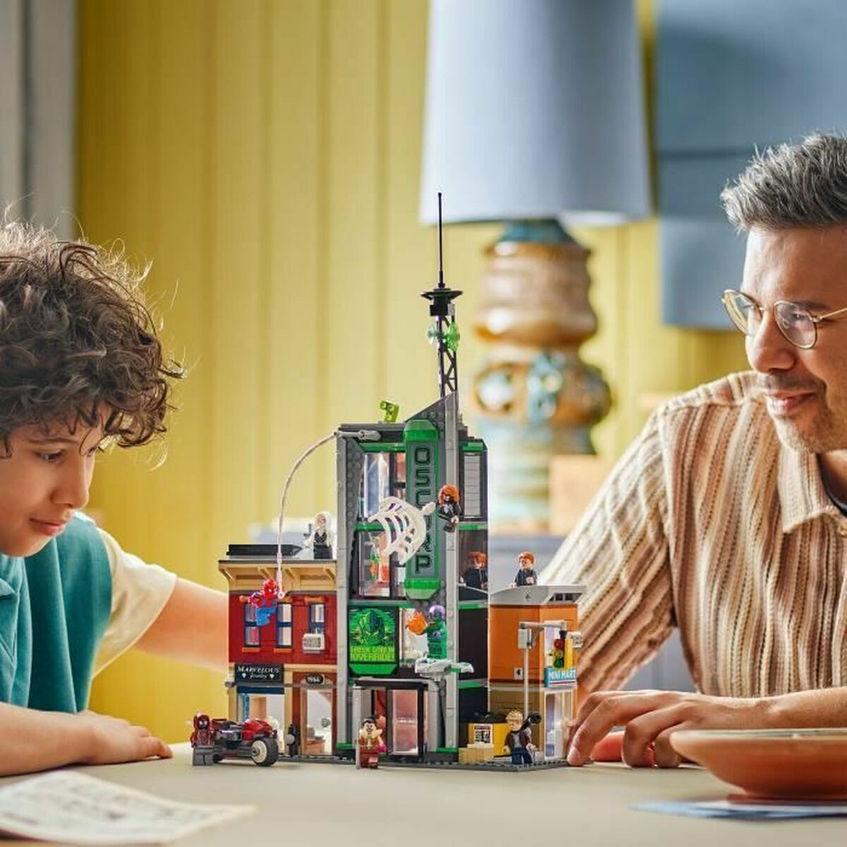 Set de Construcție Lego 76324 Spider-Man VS Oscorp 808 Piese - Jucarii si jocuri