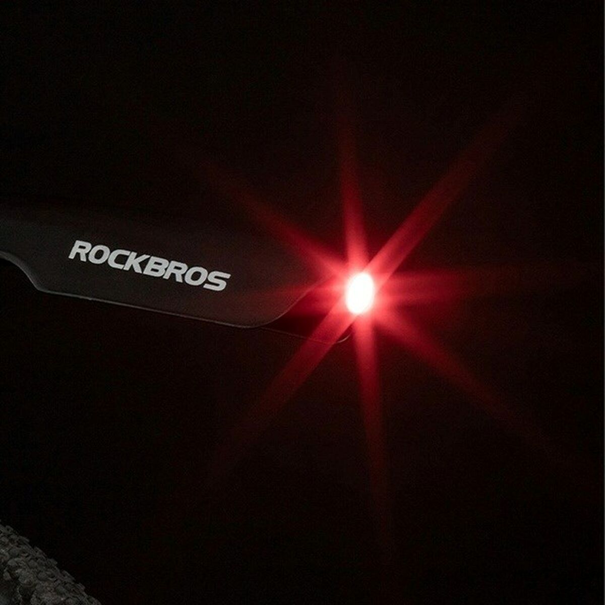 Lumina LED spate pentru bicicletă Rockbros DNB8001BK - Sport și în aer liber, Ciclism