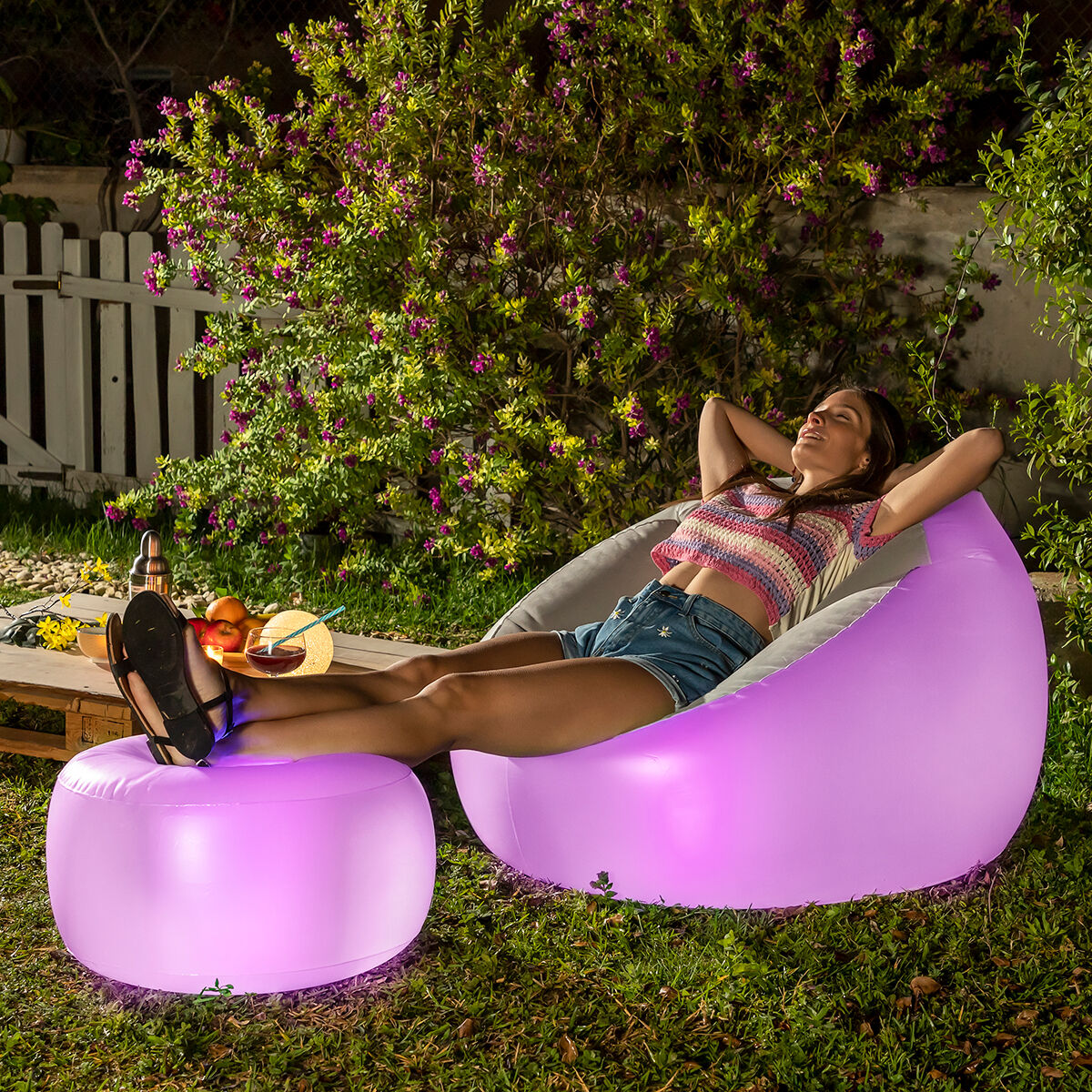 Fotoliu gonflabil cu LED multicolor și telecomandă Chight InnovaGoods - Curte, Mobilier de grădină și accesorii