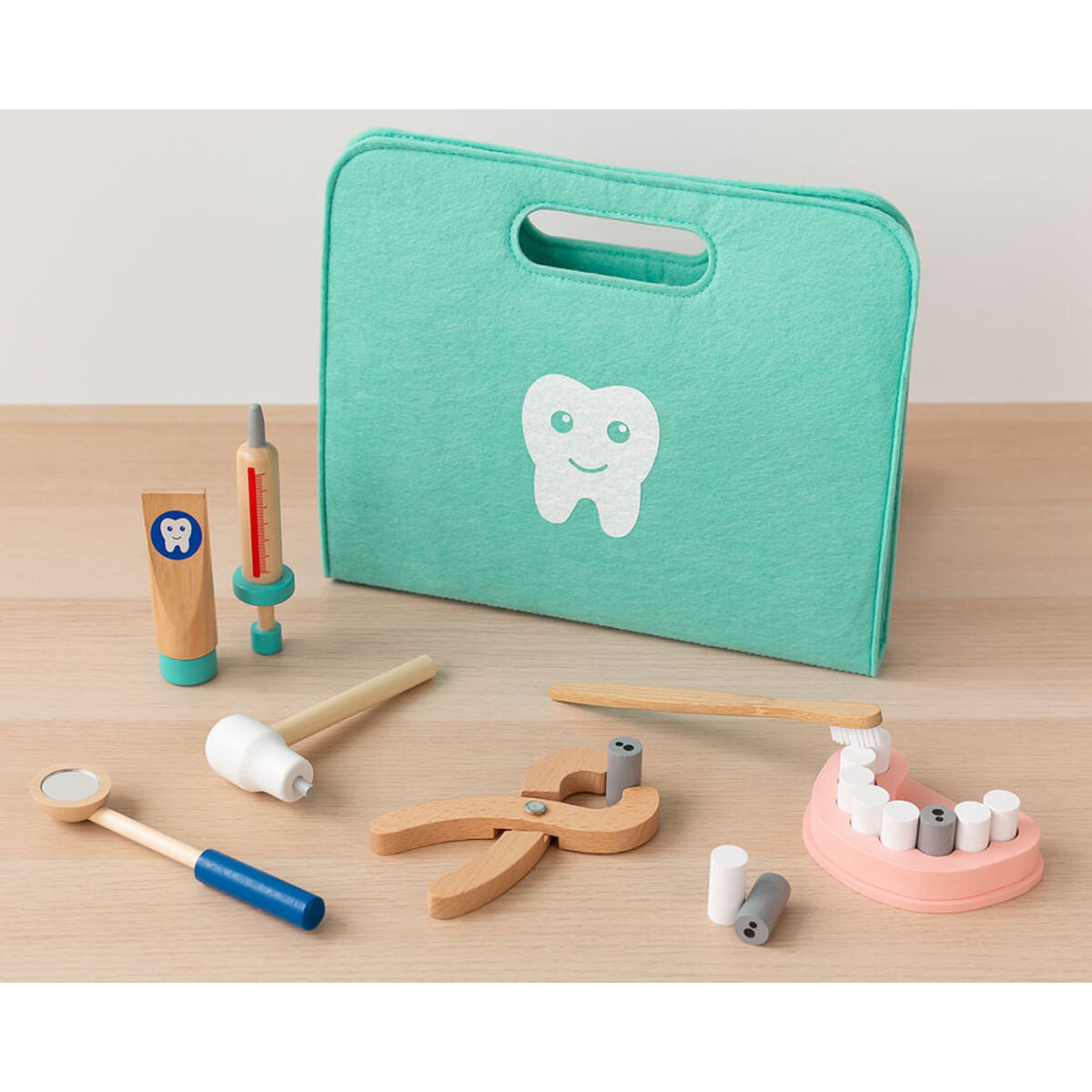 Joc din lemn Dentist - Jucarii si jocuri, Imitații de jocuri