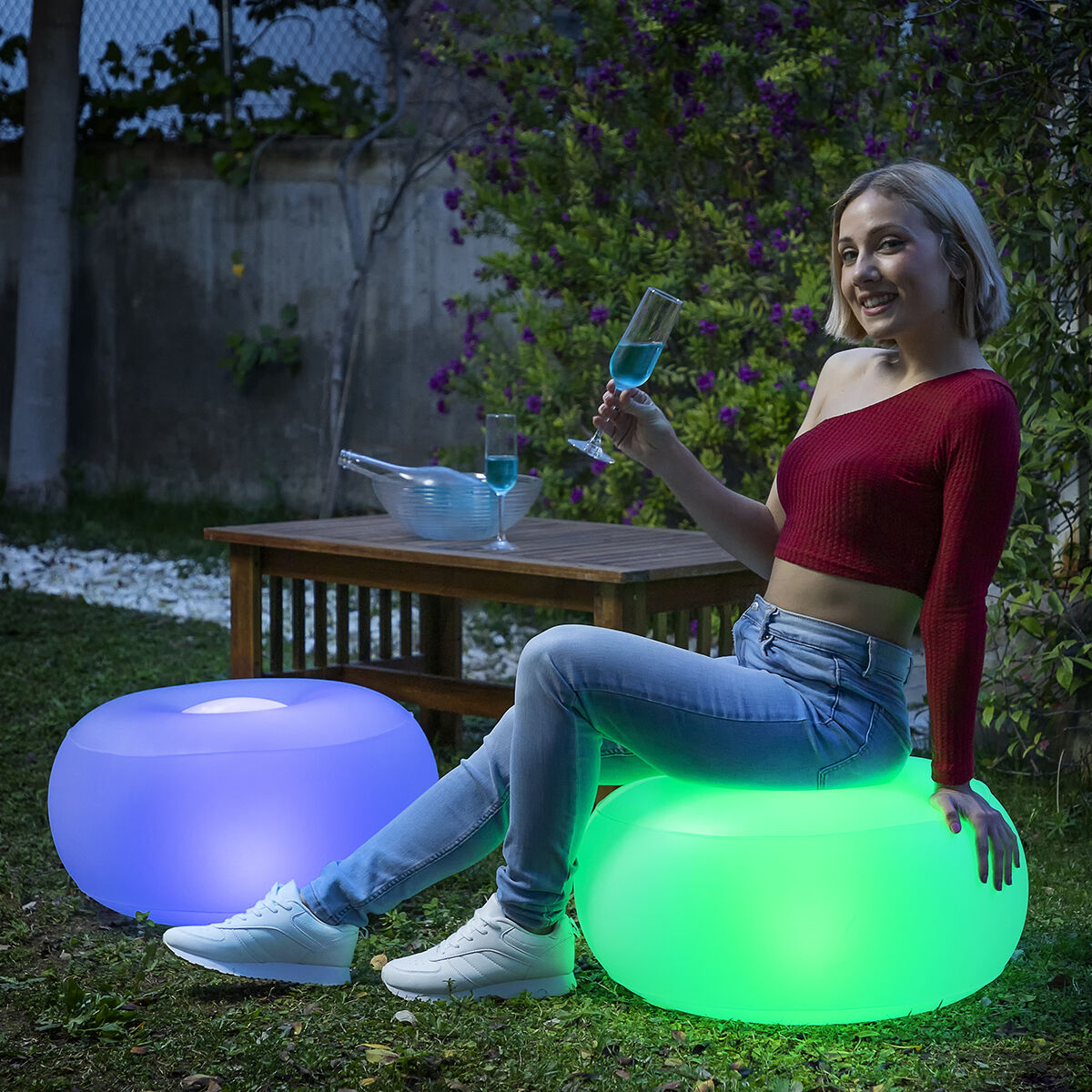 Scaun Gonflabil cu LED Multicolor și Telecomandă Pulight InnovaGoods - Curte, Mobilier de grădină și accesorii