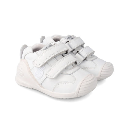 Adidasi Primii Pasi pentru Copii Biomecanics 221001-C, blanco