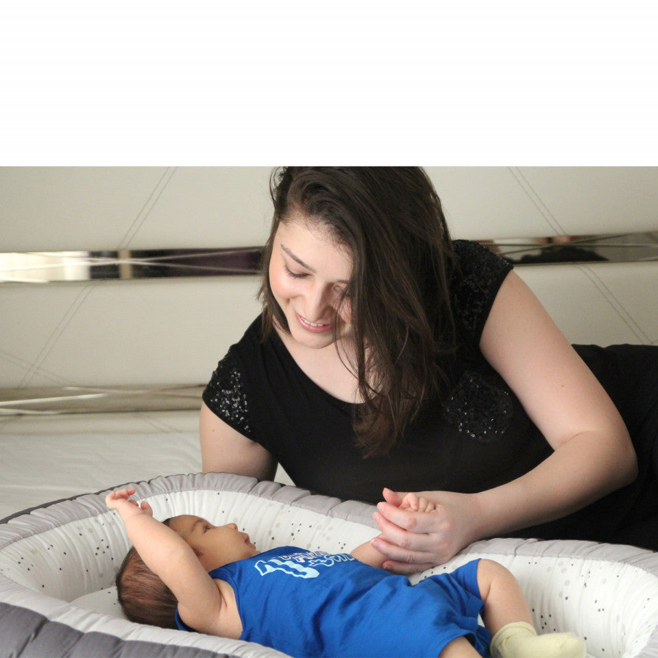 Babynest cu 2 fete BabyJem Luxury Between Parents