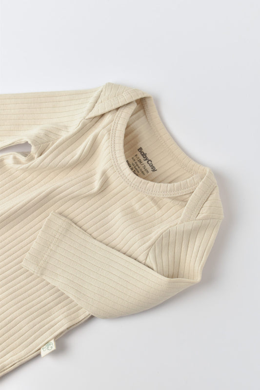 Body Bebe Unisex cu maneca lunga din 95% bumbac organic cu 5% elastan - Crem, BabyCosy - Salopeta