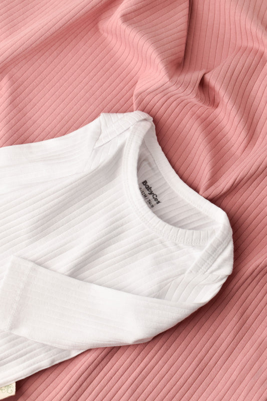 Body Bebe Unisex cu maneca lunga din 95% bumbac organic cu 5% elastan - Alb, BabyCosy - Salopeta