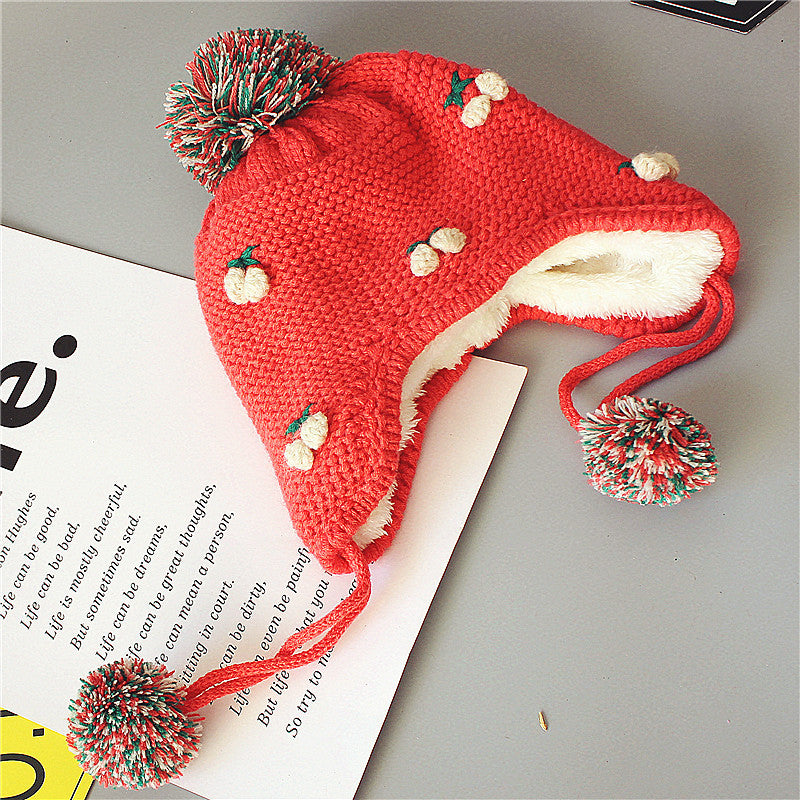 Caciula de iarna cu cirese Drool