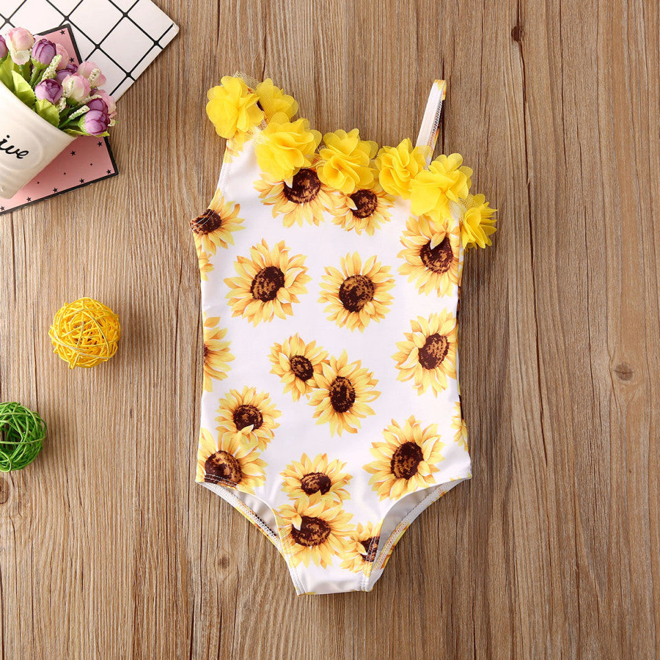 Costum de baie cu floricele atasate Drool